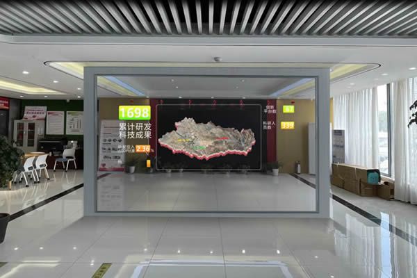 維康技術深解：透明LED屏的“高通透”與“高畫質”平衡術